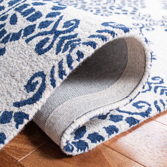 Safavieh Micro-Loop Mlp647A Ivory/Blue Rugs.