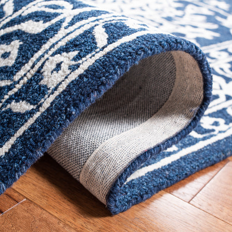 Safavieh Micro-Loop Mlp648N Navy/Ivory Rugs.