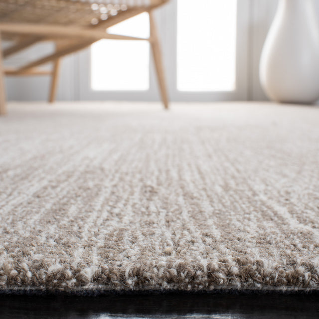 Safavieh Micro-Loop Mlp676E Taupe Rugs.