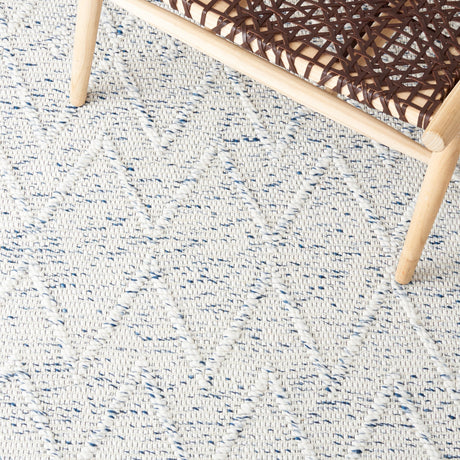 Safavieh Marbella Mrb302M Blue/Ivory Rug.