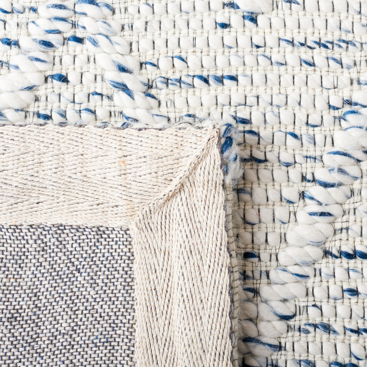 Safavieh Marbella Mrb302M Blue/Ivory Rug.