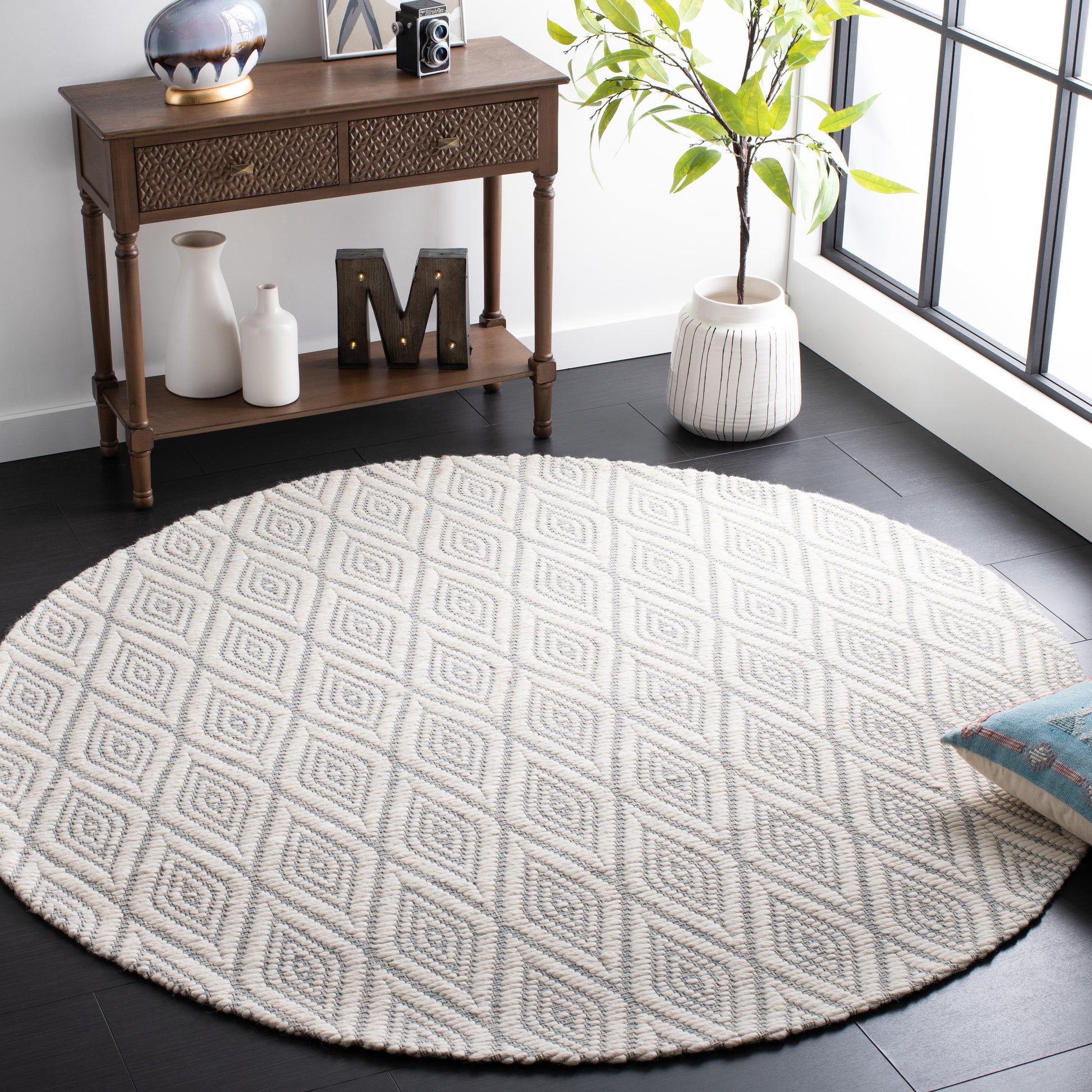 Safavieh Marbella Mrb308L Light Blue/Ivory Area Rug