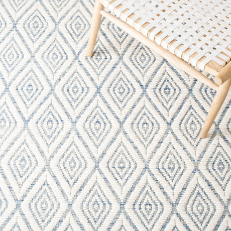 Safavieh Marbella Mrb308M Blue/Ivory Rug.