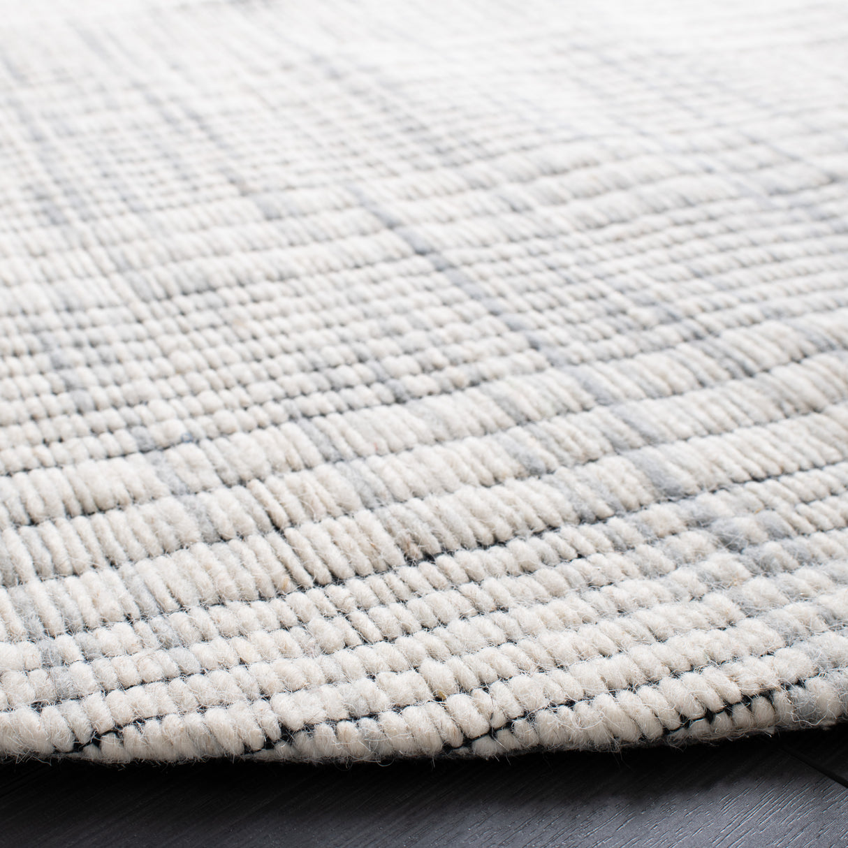 Safavieh Marbella Mrb309F Light Grey/Beige Rug.