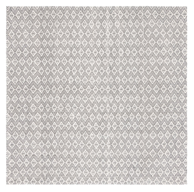 Safavieh Marbella Mrb310A Ivory/Black Rug.