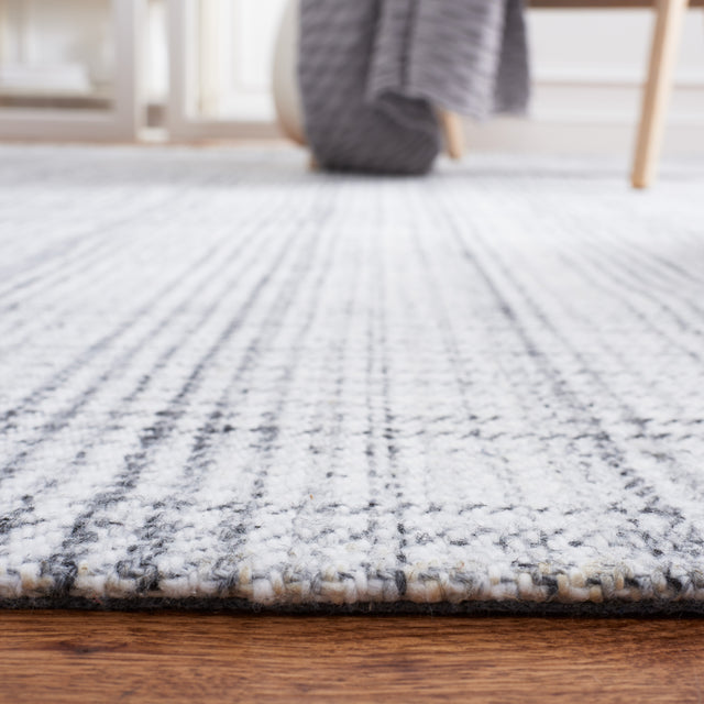 Safavieh Marbella Mrb315F Grey/Ivory Rug.