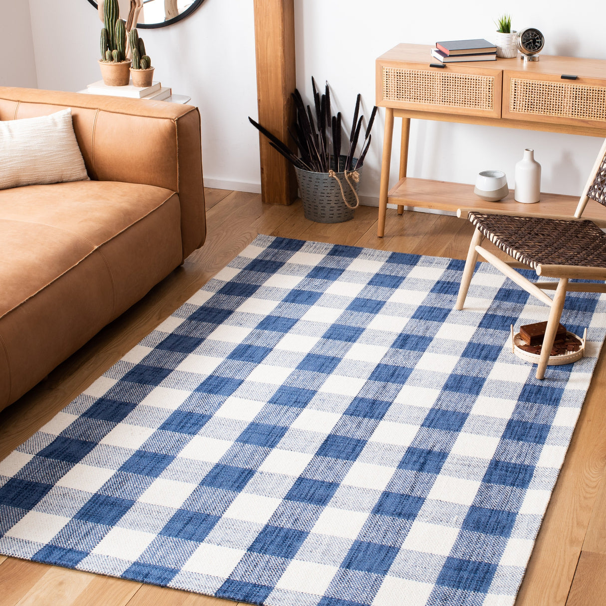 Safavieh Marbella Mrb317N Navy/Ivory Rug.