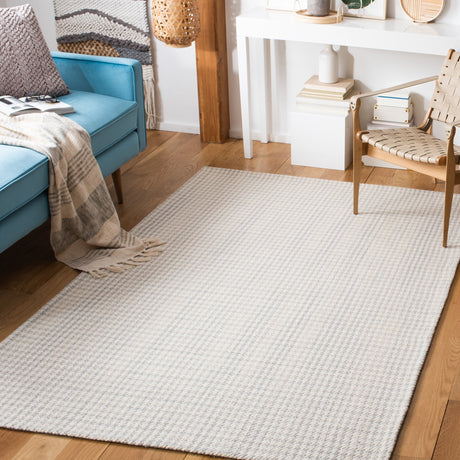 Safavieh Marbella Mrb319G Grey/Ivory Rug.