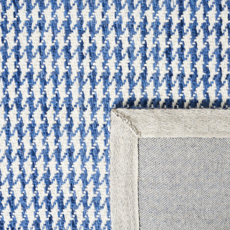 Safavieh Marbella Mrb319N Navy/Ivory Rug.