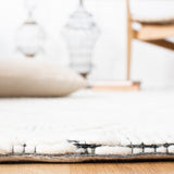 Safavieh Marbella Mrb320A Ivory/Black Rug.