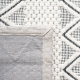Safavieh Marbella Mrb320A Ivory/Black Rug.