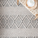 Safavieh Marbella Mrb320G Silver/Black Rug.