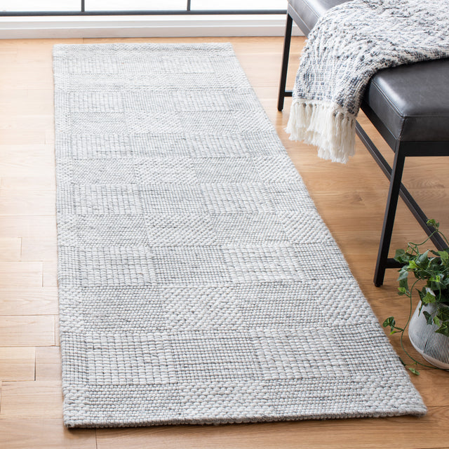 Safavieh Marbella Mrb393F Light Grey Rugs.