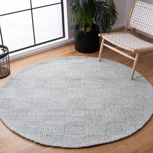 Safavieh Marbella Mrb393F Light Grey Rugs.