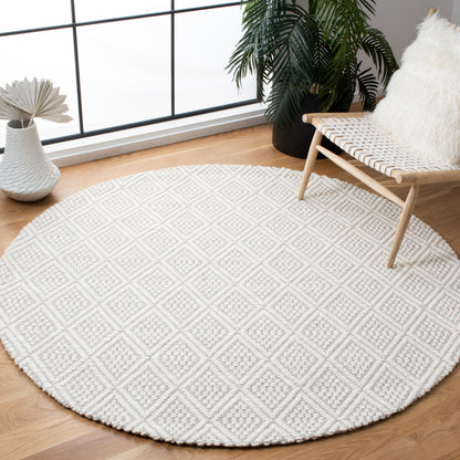 Safavieh Marbella Mrb394A Ivory Area Rug