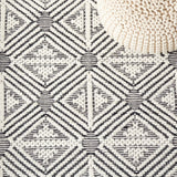 Safavieh Marbella Mrb451A Ivory/Black Rug.