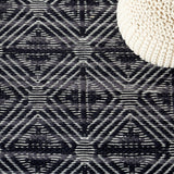 Safavieh Marbella Mrb451Z Black/Ivory Rug.