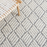 Safavieh Marbella Mrb478A Ivory/Black Rug.