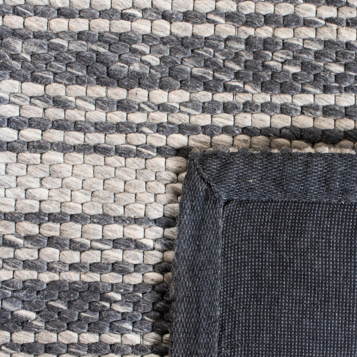 Safavieh Marbella Mrb522H Grey/Chocolate Rugs.