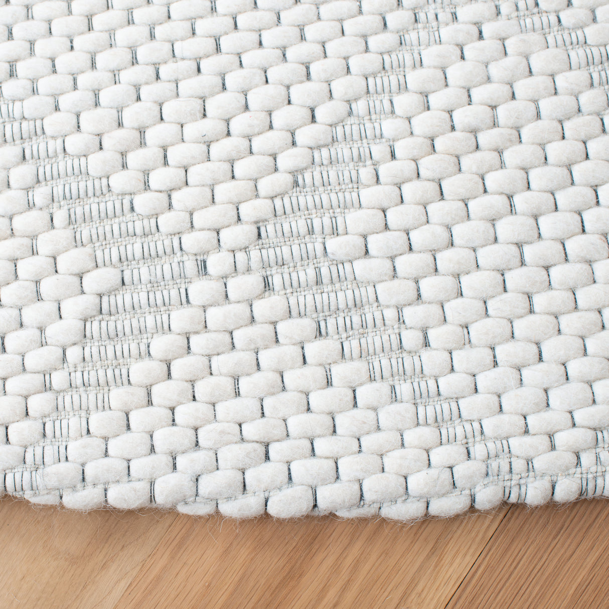 Safavieh Marbella Mrb551A Ivory Rugs.
