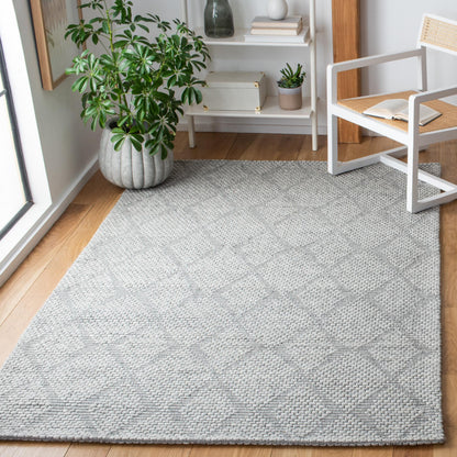 Safavieh Marbella Mrb551G Silver/Grey Area Rug