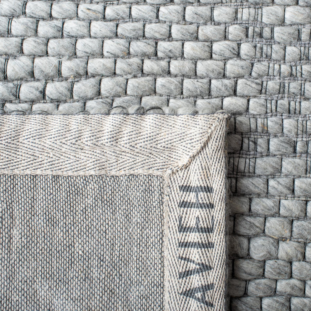 Safavieh Marbella Mrb551G Silver/Grey Rugs.