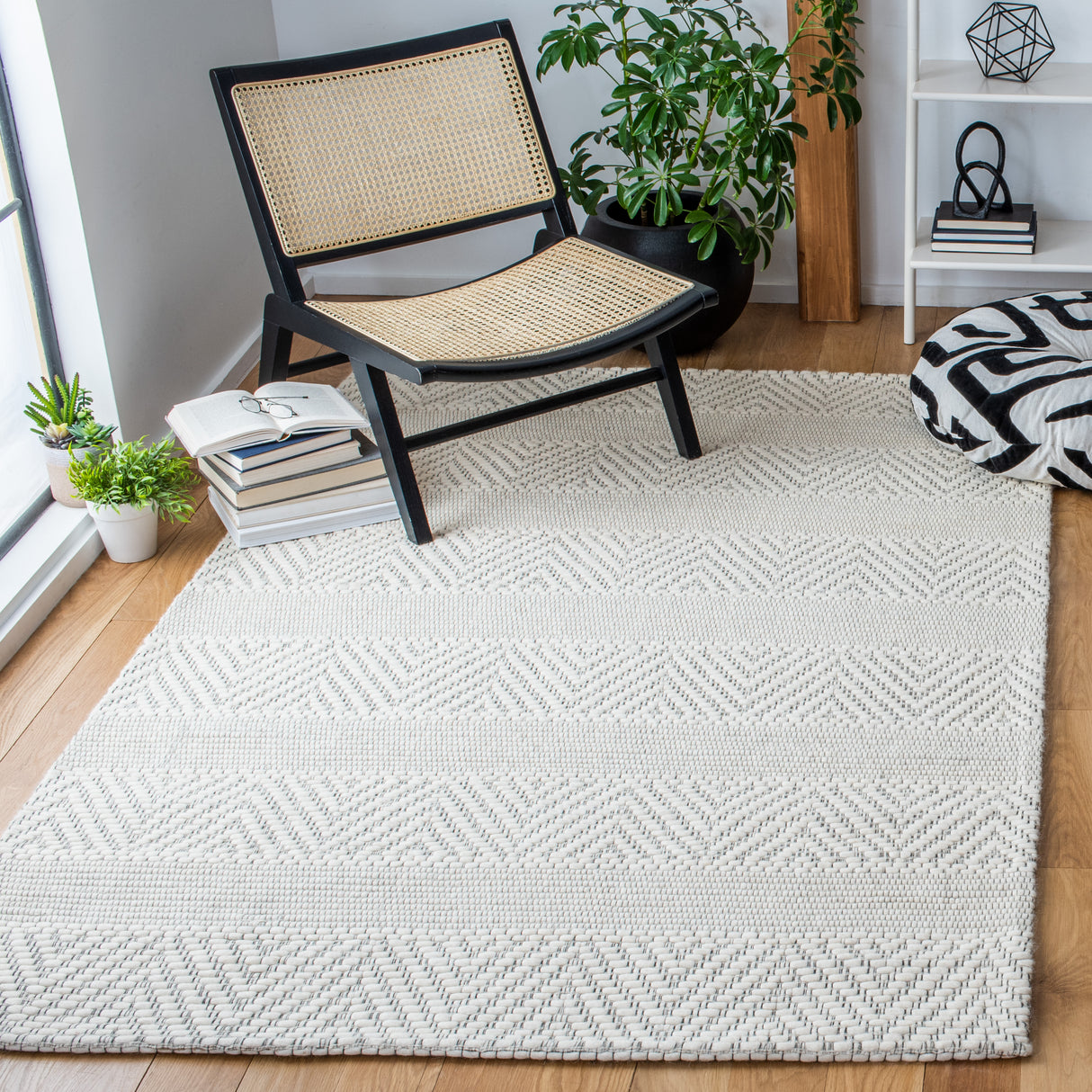 Safavieh Marbella Mrb554A Ivory Rugs.