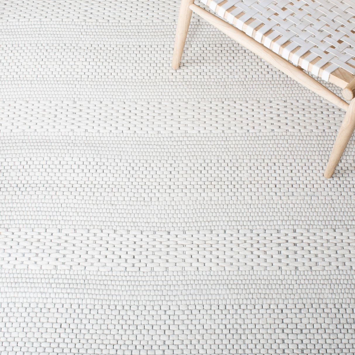 Safavieh Marbella Mrb556A Ivory Rugs.