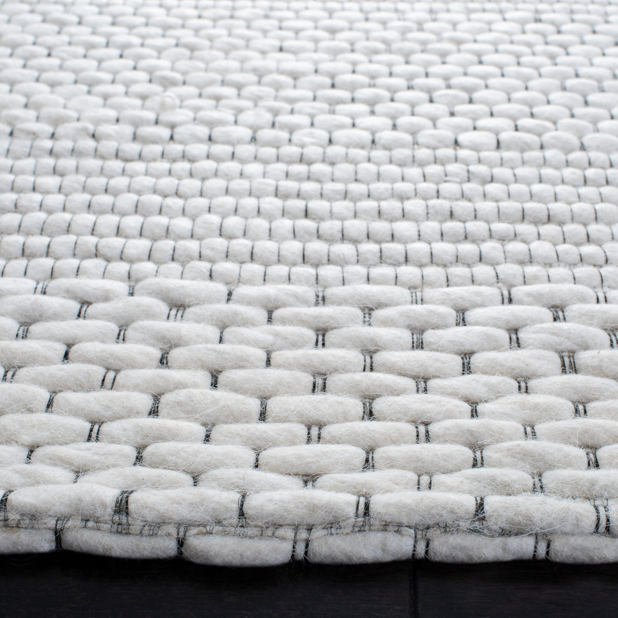Safavieh Marbella Mrb556A Ivory Rugs.