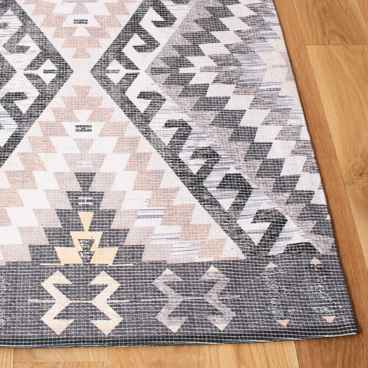 Safavieh Marbella Mrb644F Grey/Chocolate Rugs.