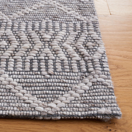 Safavieh Marbella Mrb751F Grey Rug.