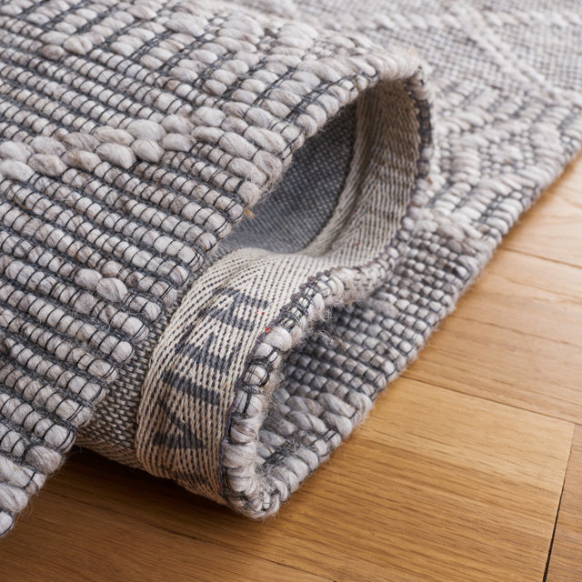 Safavieh Marbella Mrb751F Grey Rug.