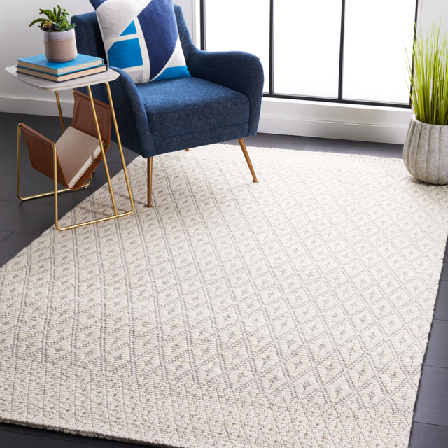 Safavieh Marbella Mrb752A Ivory/Black Rug.