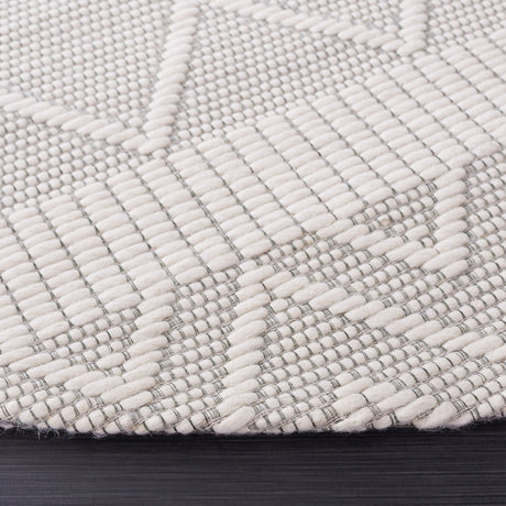 Safavieh Marbella Mrb908A Ivory/Beige Rug.