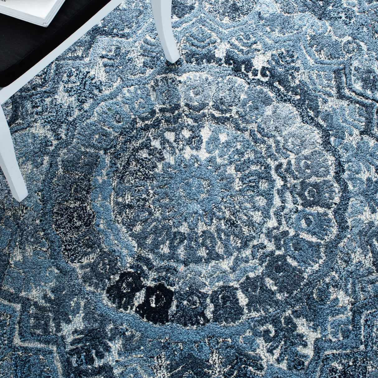 Safavieh Marquee Mrq110N Blue/Grey Rugs.