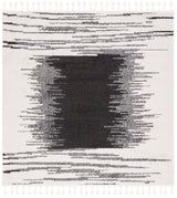 Safavieh Moroccan Tassel Mrt107A Ivory/Black Rug.