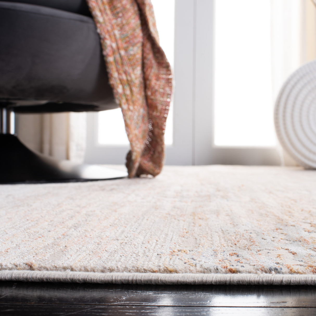 Safavieh Marvel Mrv811D Beige/Gold Rugs.