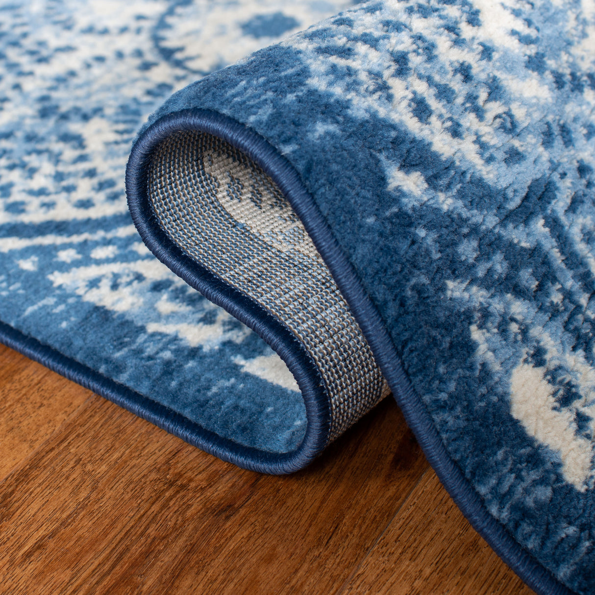 Safavieh Martha Stewart Msr2862N Navy/Creme Rug.