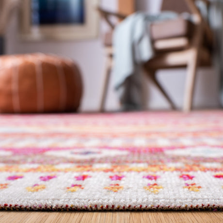 Safavieh Montage Mtg272Q Red/Fuchsia Rug.