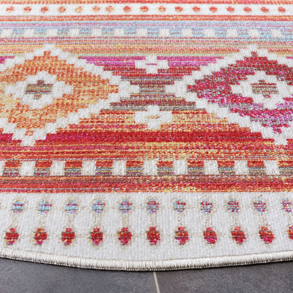 Safavieh Montage Mtg272Q Red/Fuchsia Rug.