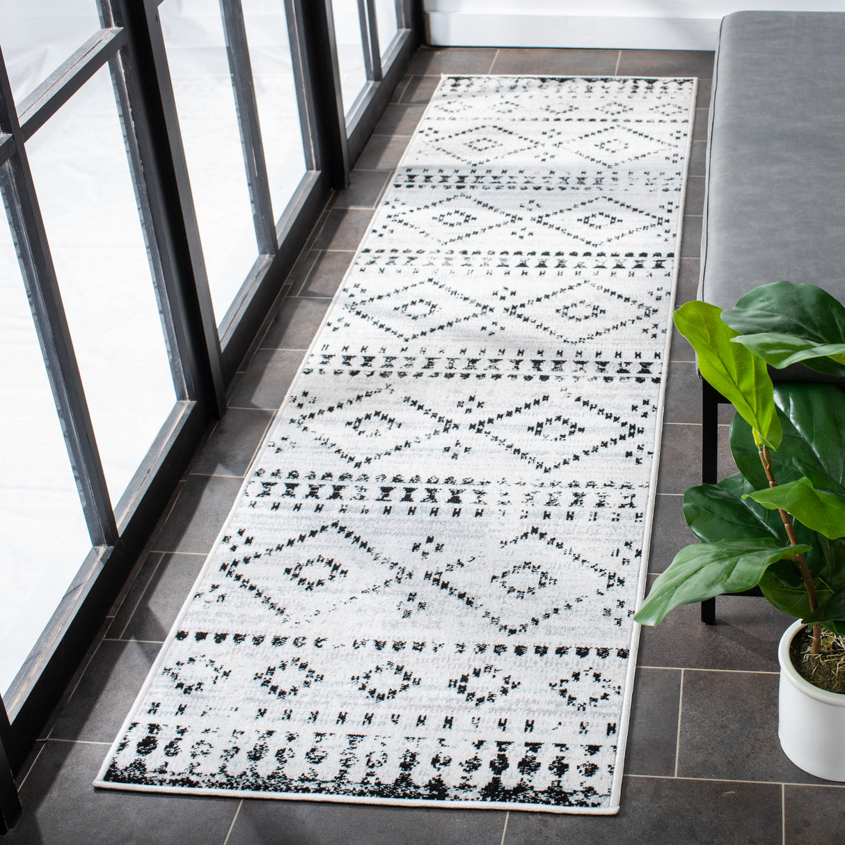 Safavieh Montage Mtg291F Grey/Ivory Rugs.
