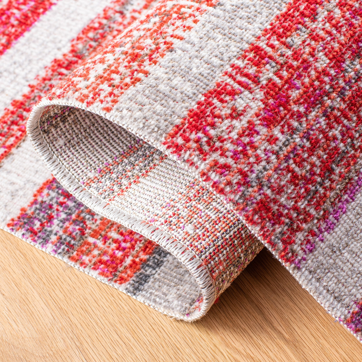 Safavieh Montage Mtg481Q Red/Ivory Rugs.