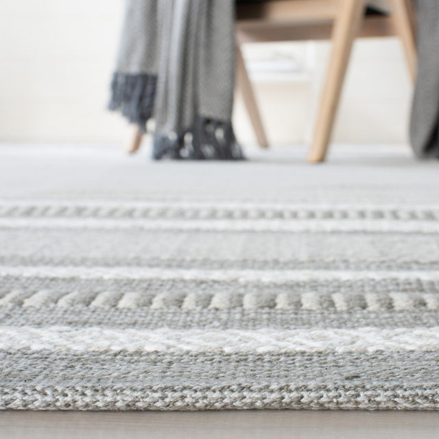 Safavieh Montauk Mtk214F Grey/Ivory Rugs.