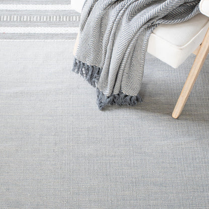 Safavieh Montauk Mtk214F Grey/Ivory Area Rug