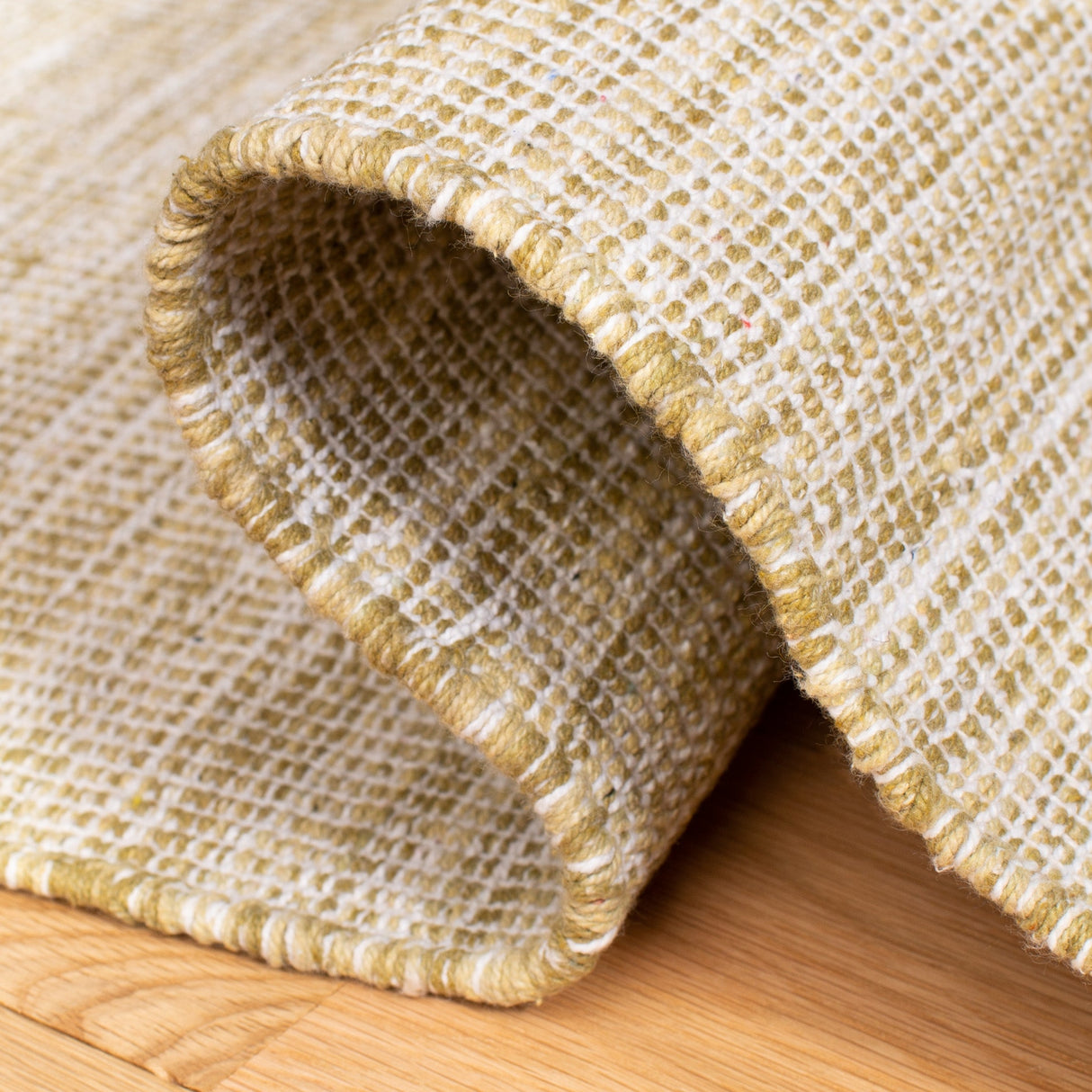 Safavieh Montauk Mtk250Y Green Olive Rugs.