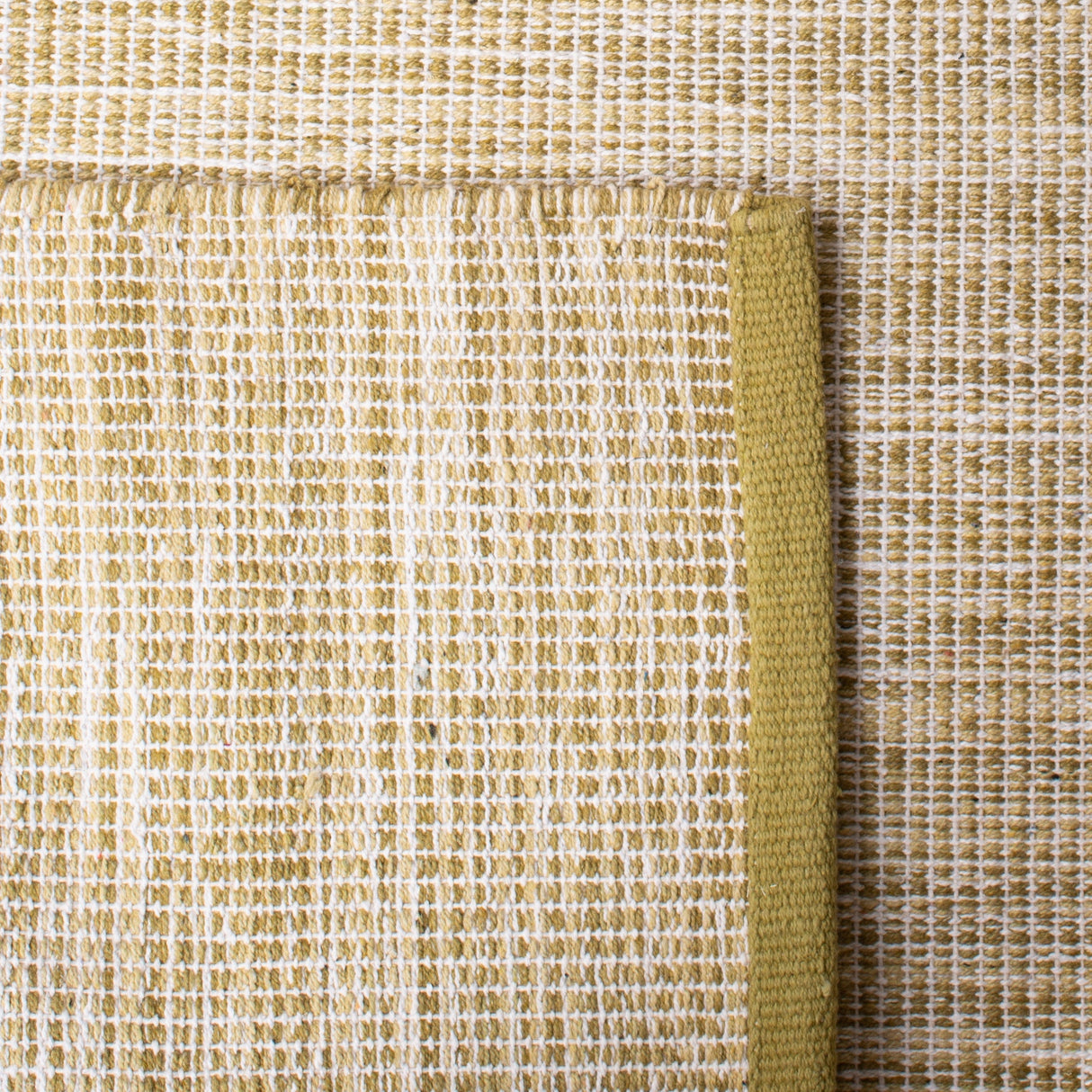 Safavieh Montauk Mtk250Y Green Olive Rugs.