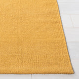 Safavieh Montauk Mtk311D Gold/Ivory Rugs.