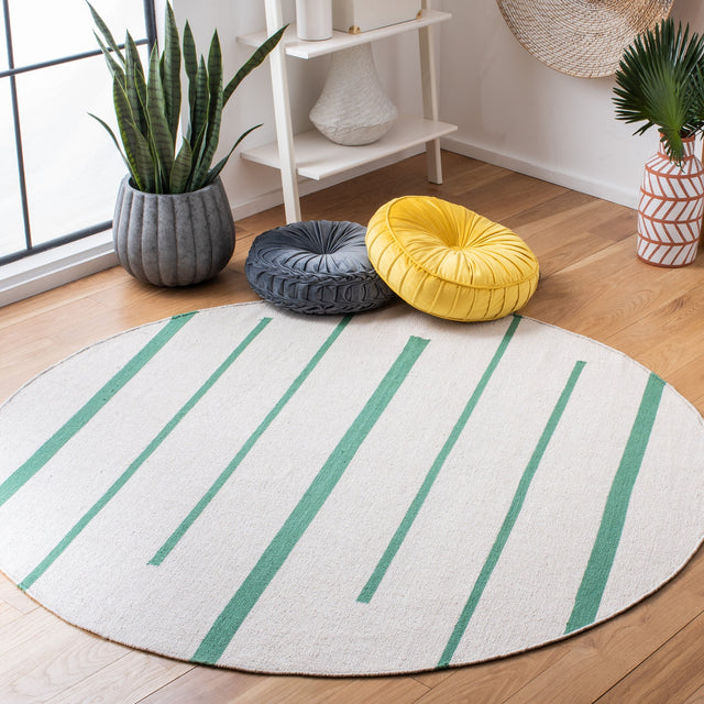 Safavieh Montauk Mtk311X Ivory/Dark Green Rugs.