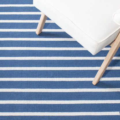 Safavieh Montauk Mtk313N Navy/Ivory Area Rug