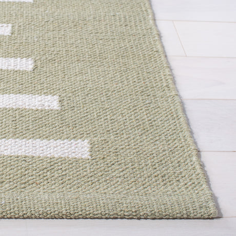 Safavieh Montauk Mtk313W Light Green/Ivory Area Rug